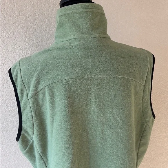 REI Vintage Light Green Light Weight Fleece Pocketed Hiking Turtle Neck Vest - Picture 3 of 13